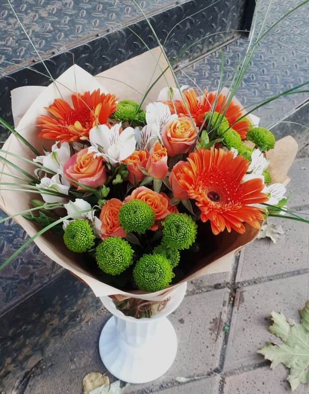 Букет цветов из: Герберы, Хризантемы, Альстромерии и Розы в Комсомольском Республики Мордовия