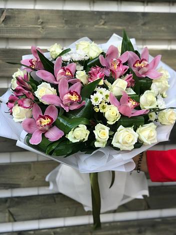 Букет цветов из: Розы и Хризантемы в Комсомольском Республики Мордовия