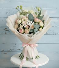 Букет цветов из:  Розы и Лизиантусы в Комсомольском Республики Мордовия