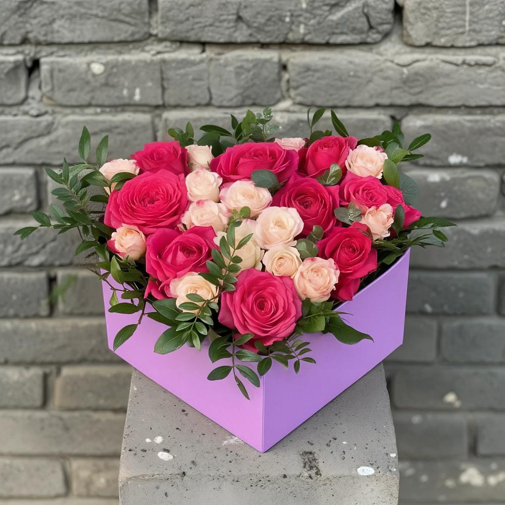 Цветочная композиция из Розы в коробке в Комсомольском Республики Мордовия