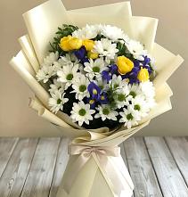 Букет цветов из:  Ирисы, Хризантемы и Розы #REPLACE_PRED# Комсомольском Республики Мордовия