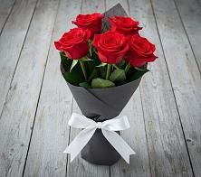 Букет 5 Красных роз Эдлесс Лав в Комсомольском Республики Мордовия