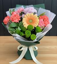 Букет цветов из:  Гвоздики, Розы, Герберы и Хризантемы в Комсомольском Республики Мордовия