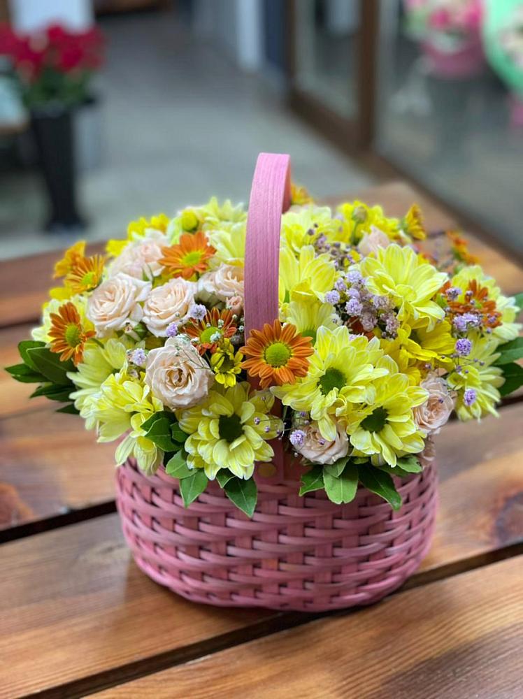 Цветочная композиция из Хризантемы и Розы в корзине в Комсомольском Республики Мордовия