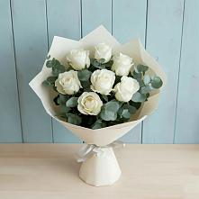Букет Белые розы в Эвкалипте в Комсомольском Республики Мордовия