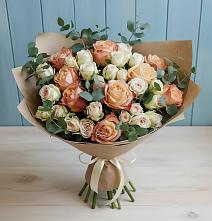 Букет цветов из:  Альстромерии и Розы в Комсомольском Республики Мордовия