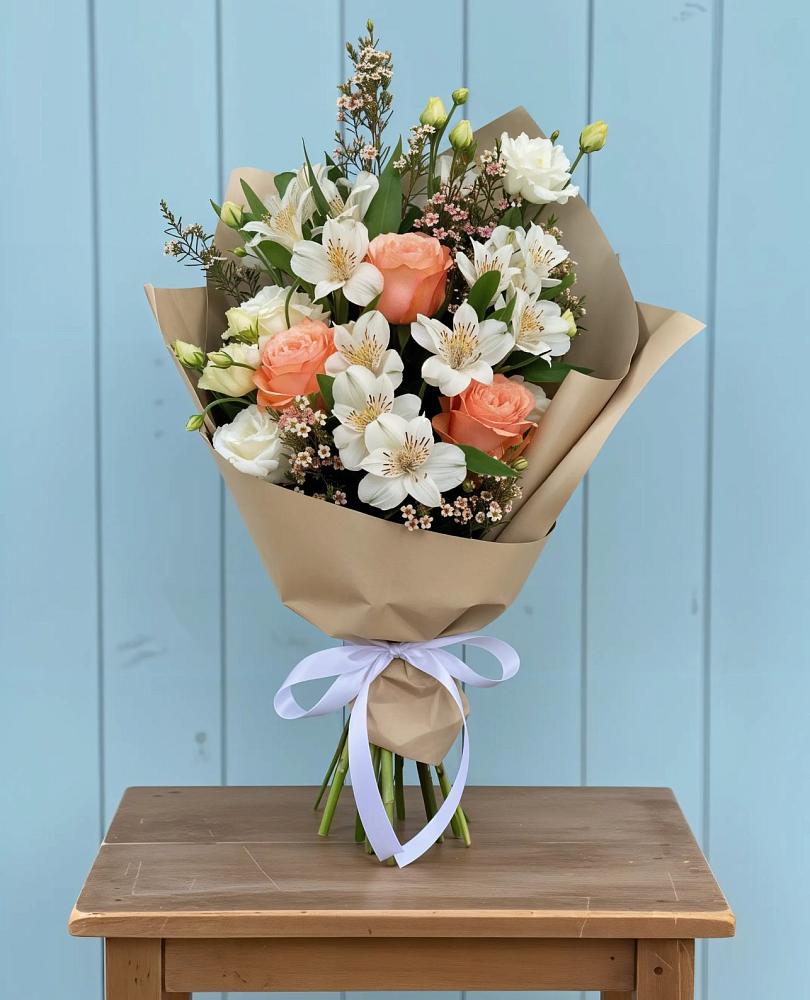 Букет цветов из: Альстромерии, Лизиантусы, Розы и Хризантемы в Комсомольском Республики Мордовия